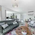 Vitoria V3 Lote 68 - Vip By Interhome