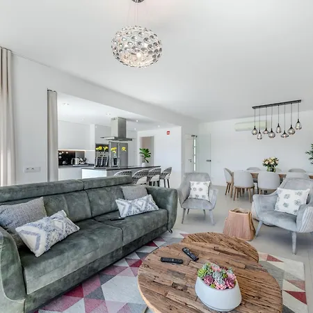 Vitoria V3 Lote 68 - Vip By Interhome