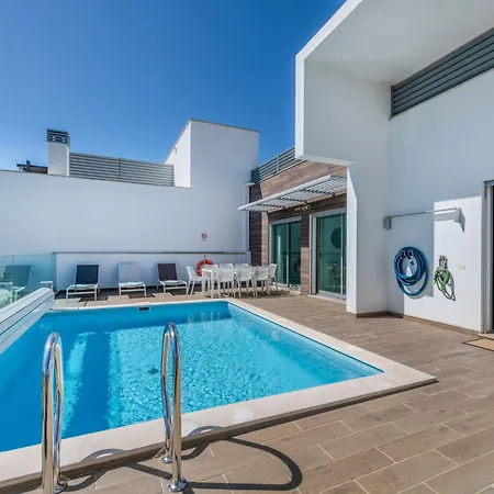 فيلة Vitoria V3 Lote 68 - Vip By Interhome *