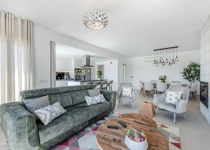 Vitoria V3 Lote 68 - Vip By Interhome